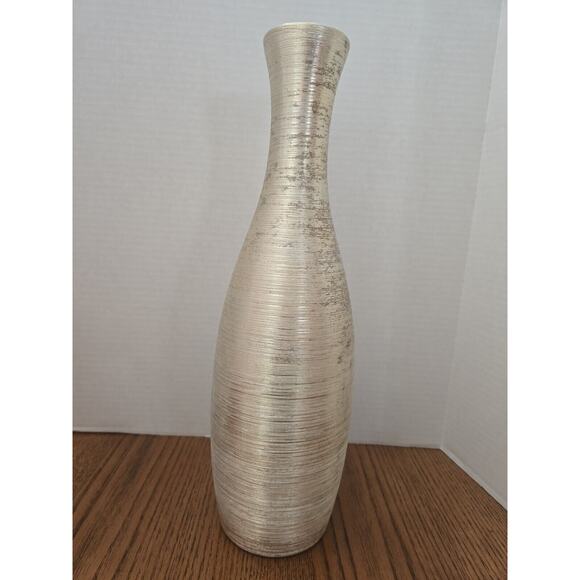 La Casa Bella 17" Gold Vase Flowers - Picture 4 of 6